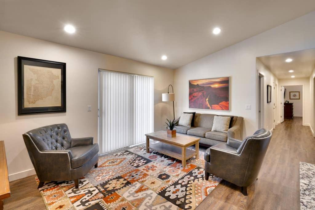 5J Top Floor Redcliff Condo, Pool & Hot Tub Moab Zewnętrze zdjęcie